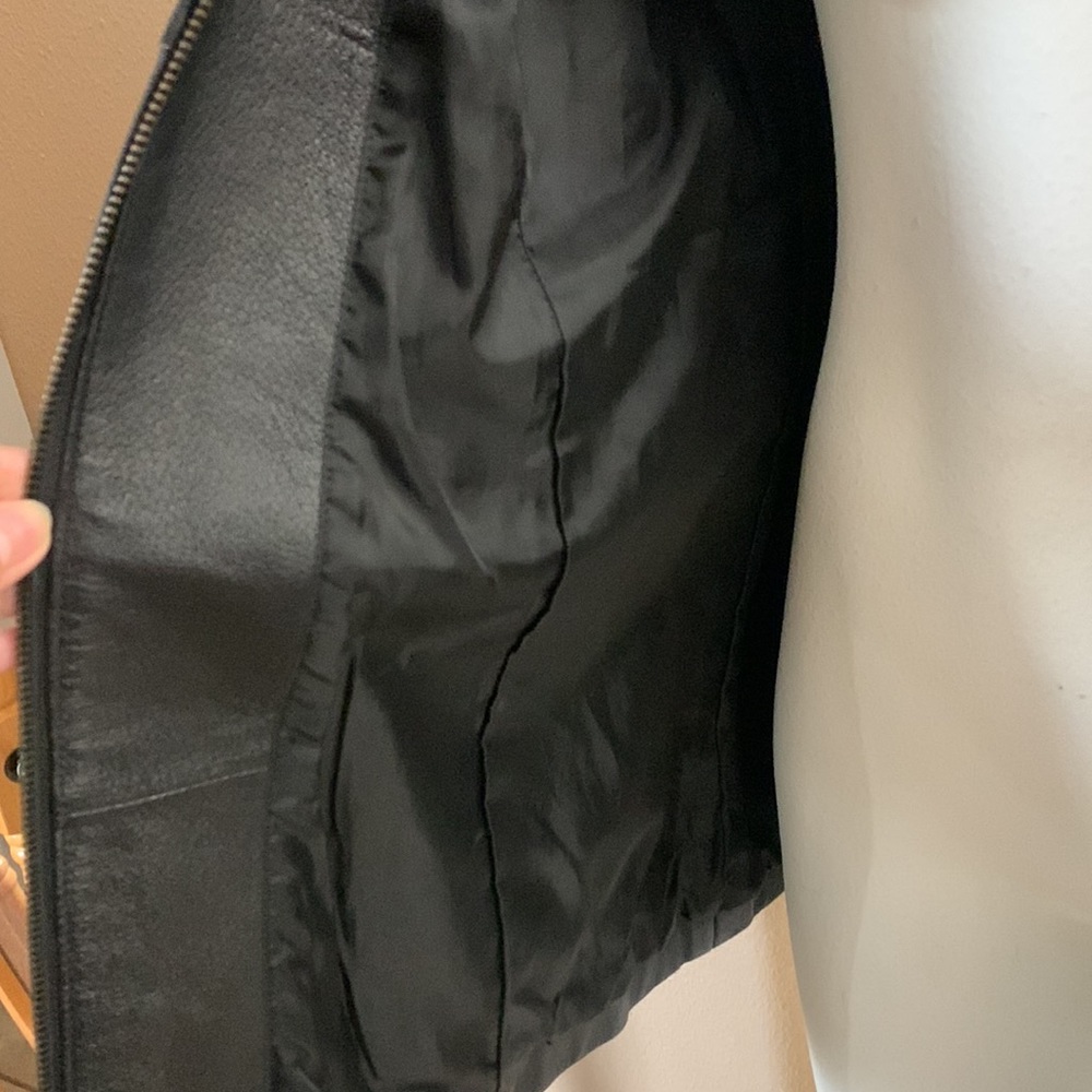 Leather jacket - Picture 5 of 7